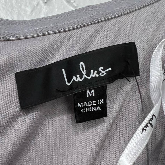 NWT Lulus Feel the Romance Grey Off-the-Shoulder Maxi Dress Size M Bridesmaid - Picture 7 of 9